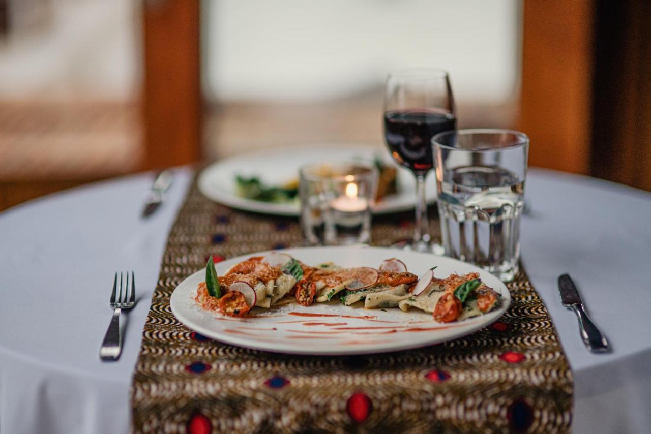Heaven Restaurant & Boutique Hotel 키갈리 외부 사진